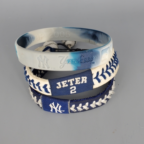 Lot of 3 MLB New York Yankees Baseball Bracelets - Picture 1 of 9
